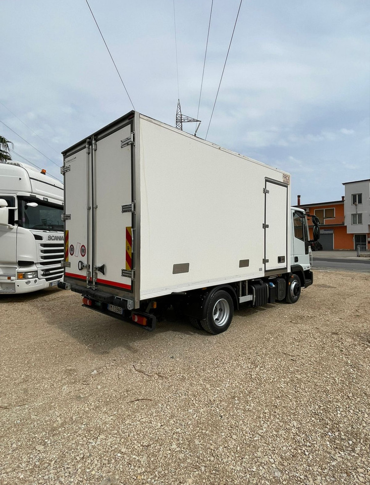 IVECO EUROCARGO 75E18 - Chladírenský nákladní automobil: obrázek 2 IVECO EUROCARGO 75E18 - Chladírenský nákladní automobil: obrázek 2
