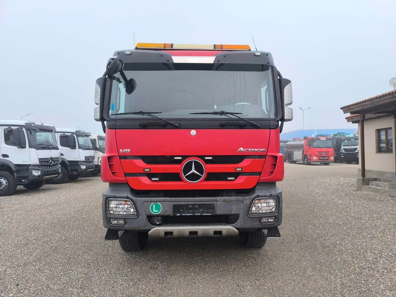 Mercedes-Benz ACTROS 3355 V8 6X6 HIAB 211 EP-5 HIPRO - Sklápěč, Auto s hydraulickou rukou: obrázek 2 Mercedes-Benz ACTROS 3355 V8 6X6 HIAB 211 EP-5 HIPRO - Sklápěč, Auto s hydraulickou rukou: obrázek 2