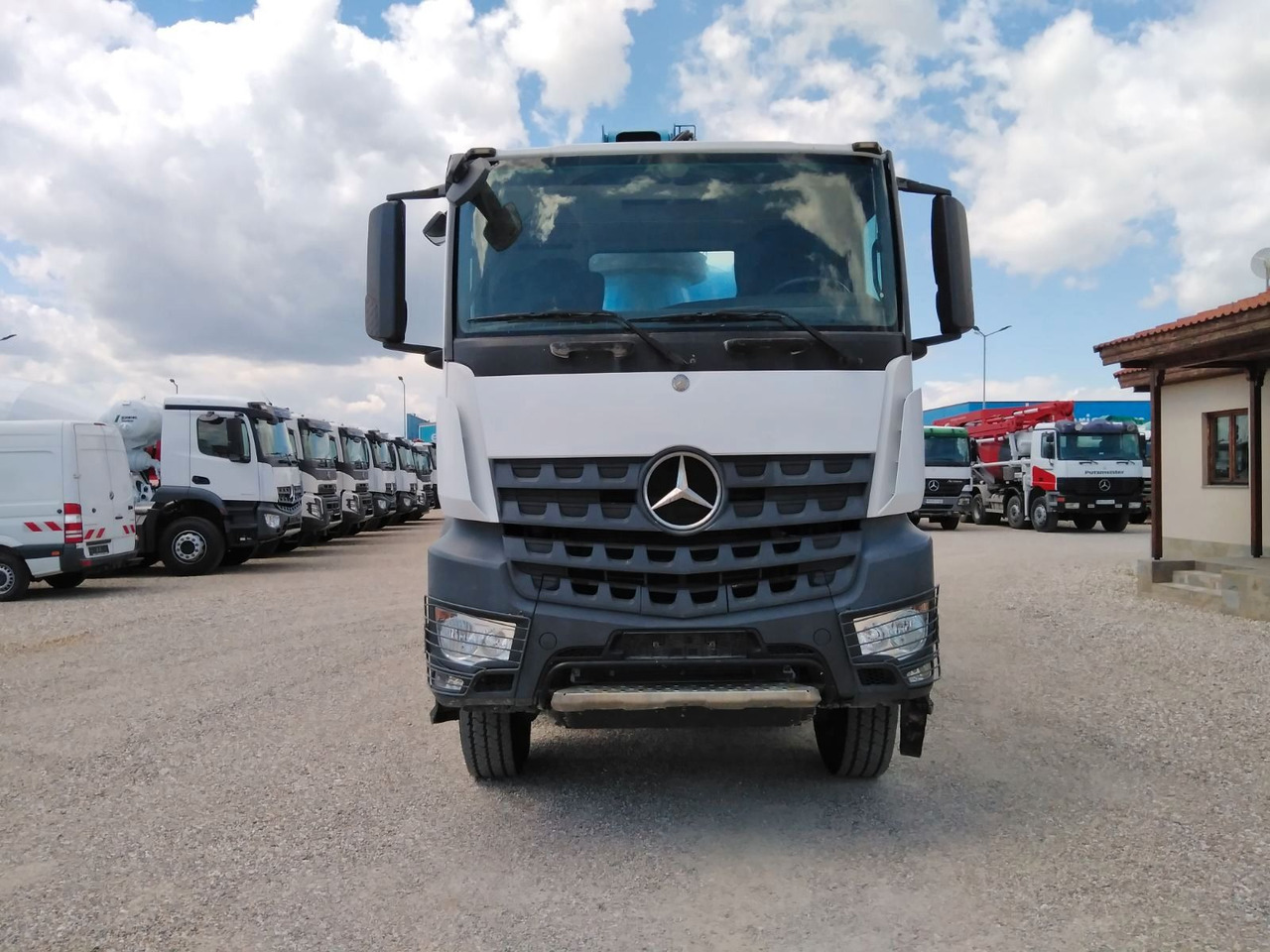 Mercedes-Benz AROCS 4140 CIFA MAGNUM MK28.4L 8X6 - Autodomíchávač s čerpadlem: obrázek 2 Mercedes-Benz AROCS 4140 CIFA MAGNUM MK28.4L 8X6 - Autodomíchávač s čerpadlem: obrázek 2