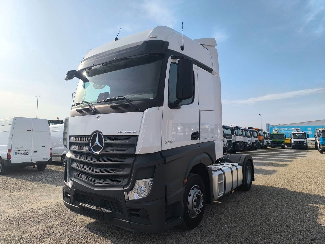 Mercedes-Benz Actros 1845 - Tahač: obrázek 3 Mercedes-Benz Actros 1845 - Tahač: obrázek 3