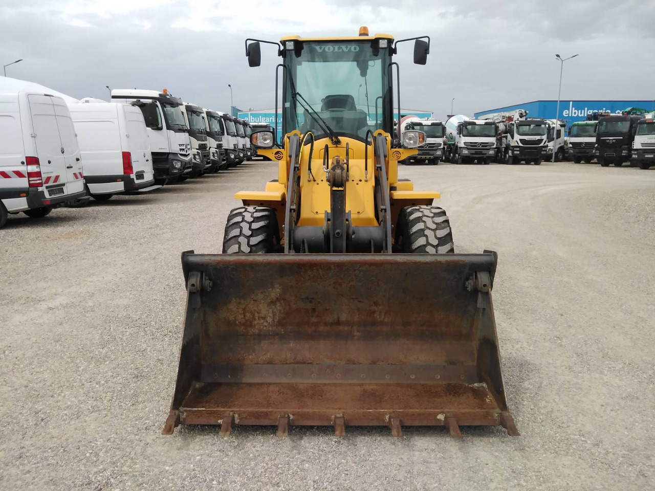 VOLVO L30G - Kolový nakladač: obrázek 2 VOLVO L30G - Kolový nakladač: obrázek 2
