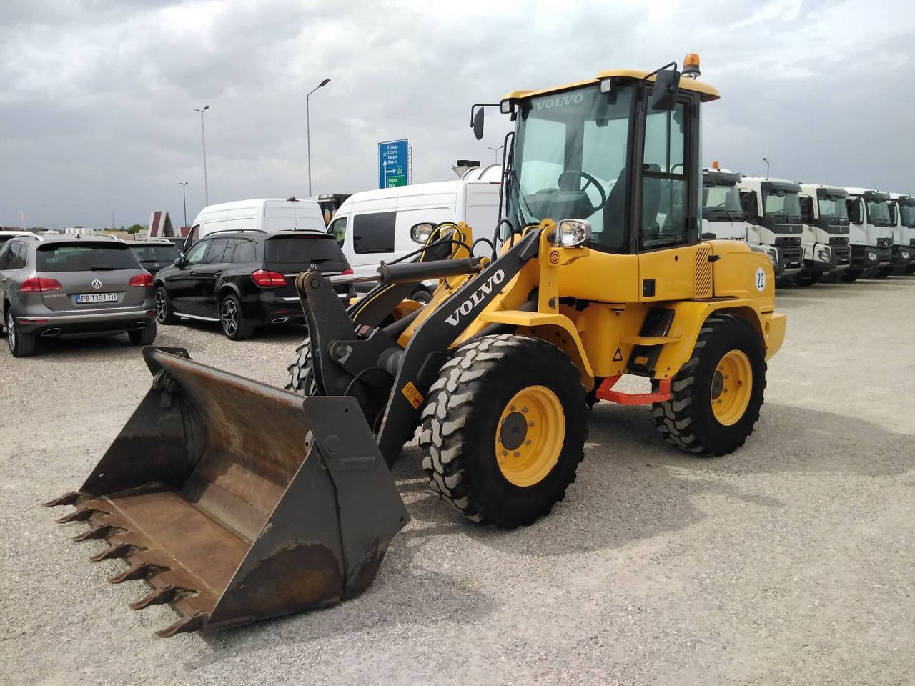VOLVO L30G - Kolový nakladač: obrázek 3 VOLVO L30G - Kolový nakladač: obrázek 3