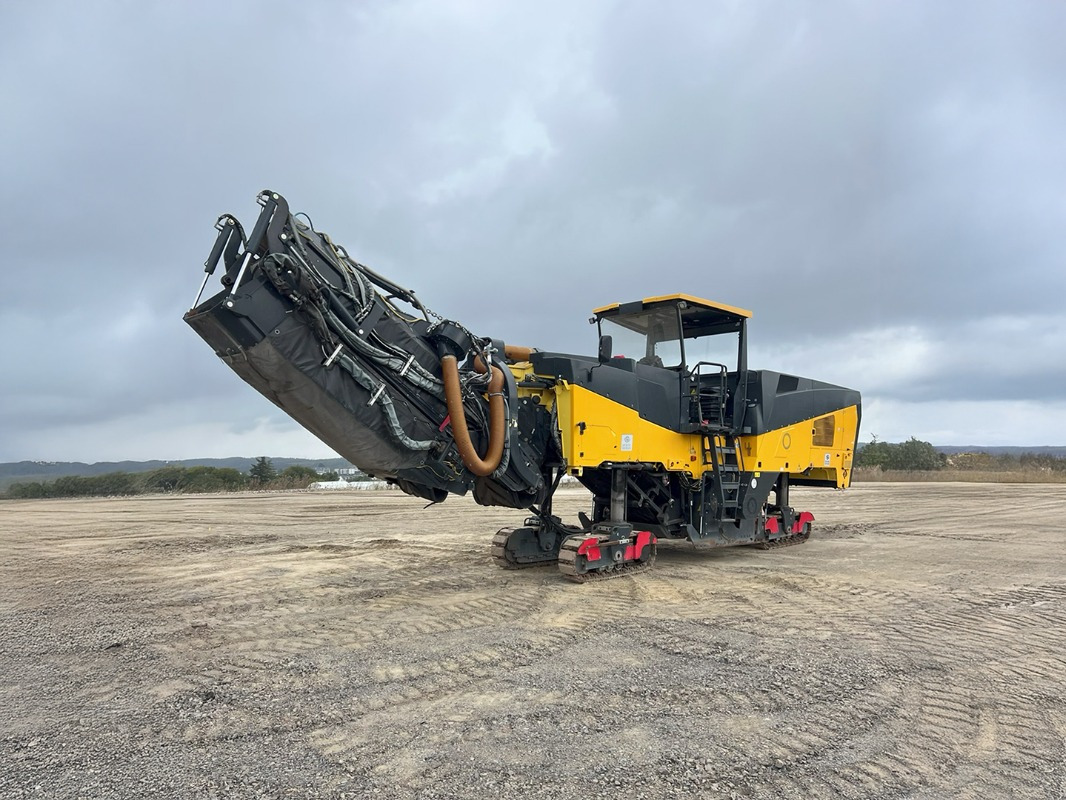BOMAG DE BM 2200/75 Stage IV/Tier 4f - Silniční fréza: obrázek 1 BOMAG DE BM 2200/75 Stage IV/Tier 4f - Silniční fréza: obrázek 1