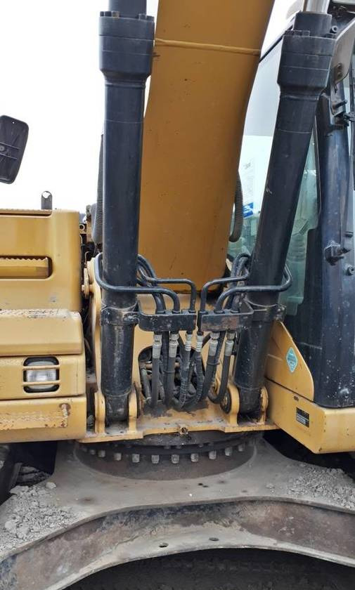 Koparka Caterpillar 320DL hydraulika klima kamera CAT - Pásové rýpadlo: obrázek 5 Koparka Caterpillar 320DL hydraulika klima kamera CAT - Pásové rýpadlo: obrázek 5