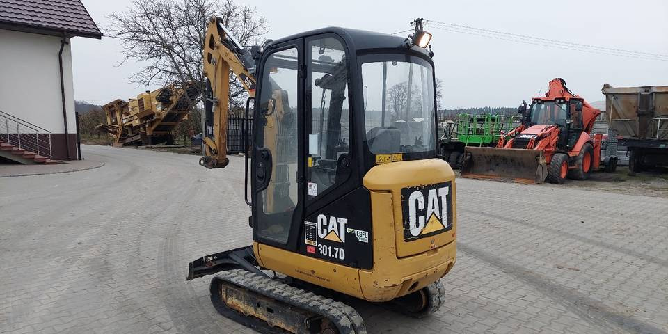 Minikoparka CAT 301.7D 2016 rok 1622h rozsuwane podwozie - Pásové rýpadlo: obrázek 2 Minikoparka CAT 301.7D 2016 rok 1622h rozsuwane podwozie - Pásové rýpadlo: obrázek 2