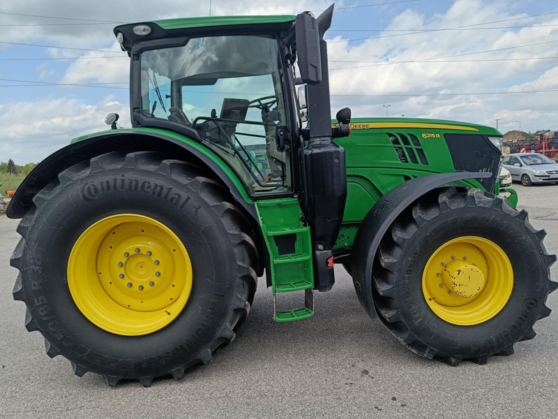 John Deere 6215R - Traktor: obrázek 2 John Deere 6215R - Traktor: obrázek 2
