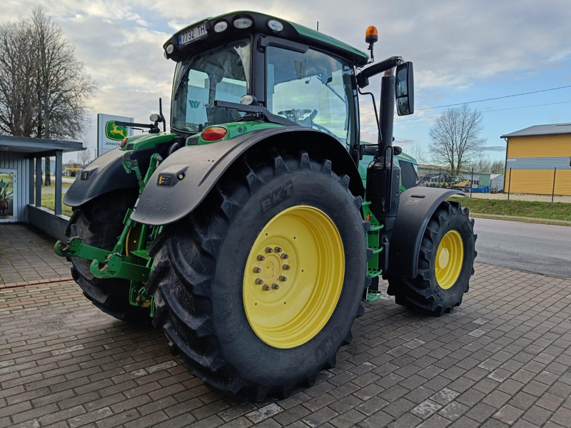 John Deere 6215R - Traktor: obrázek 3 John Deere 6215R - Traktor: obrázek 3