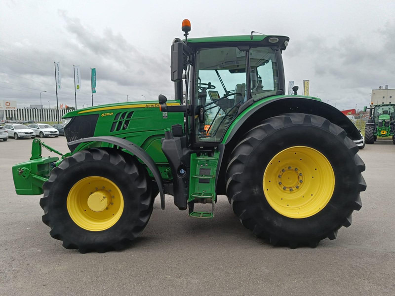 John Deere 6215R - Traktor: obrázek 4 John Deere 6215R - Traktor: obrázek 4