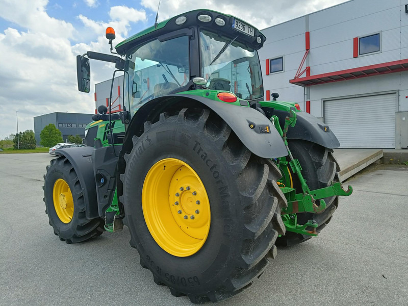 John Deere 6215R - Traktor: obrázek 5 John Deere 6215R - Traktor: obrázek 5