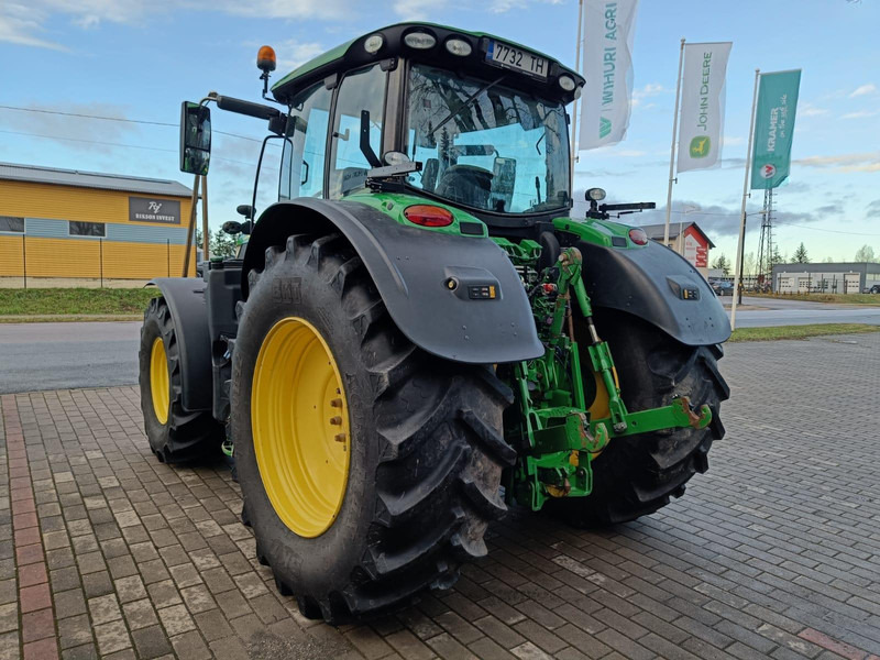 John Deere 6215R - Traktor: obrázek 5 John Deere 6215R - Traktor: obrázek 5