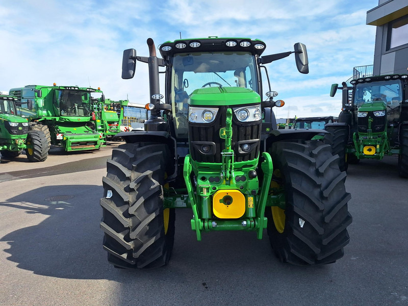 John Deere 6R 155 - Traktor: obrázek 2 John Deere 6R 155 - Traktor: obrázek 2