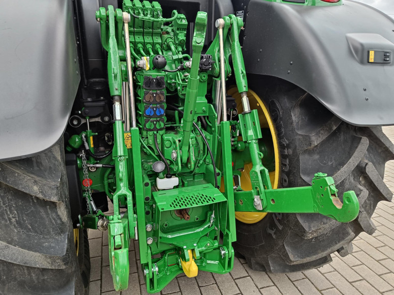 Traktor John Deere 6R 175: obrázek 12 Traktor John Deere 6R 175: obrázek 12