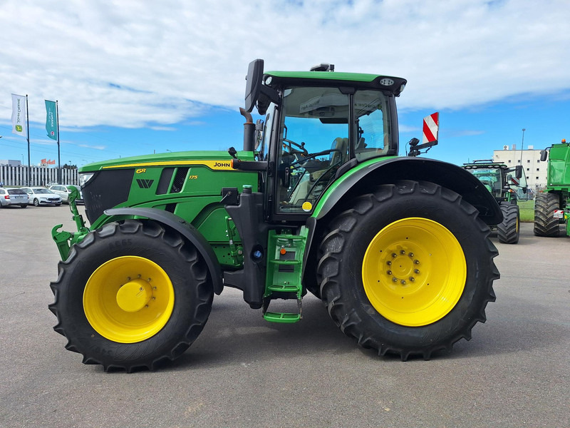 John Deere 6R 175 - Traktor: obrázek 4 John Deere 6R 175 - Traktor: obrázek 4