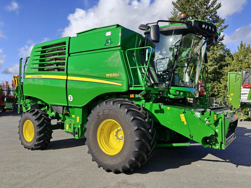 John Deere W650 i 722X - Sklízecí mlátička: obrázek 1 John Deere W650 i 722X - Sklízecí mlátička: obrázek 1