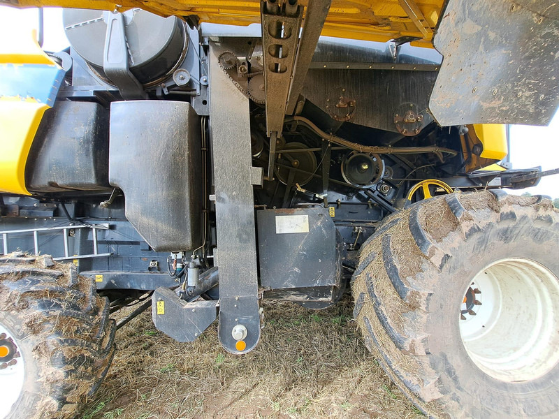New Holland CX 8080 - Sklízecí mlátička: obrázek 4 New Holland CX 8080 - Sklízecí mlátička: obrázek 4