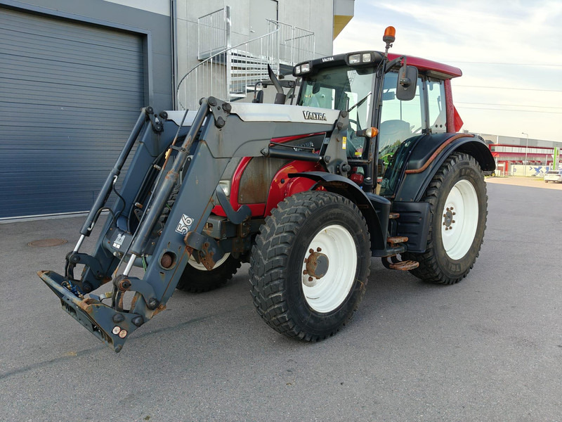 Valtra N101 - Traktor: obrázek 1 Valtra N101 - Traktor: obrázek 1