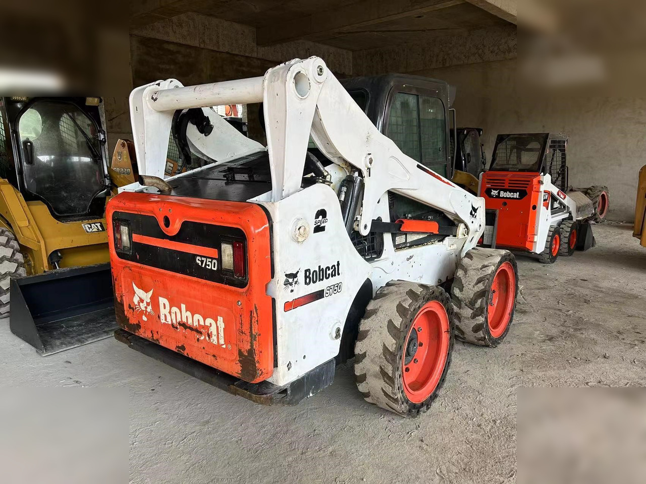 BOBCAT S750 - Smykový nakladač: obrázek 4 BOBCAT S750 - Smykový nakladač: obrázek 4