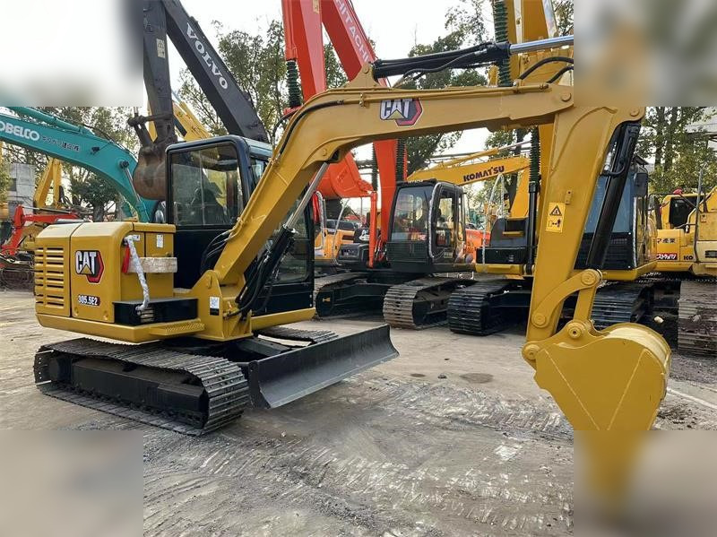 CATERPILLAR 305.5E - Mini rýpadlo: obrázek 2 CATERPILLAR 305.5E - Mini rýpadlo: obrázek 2
