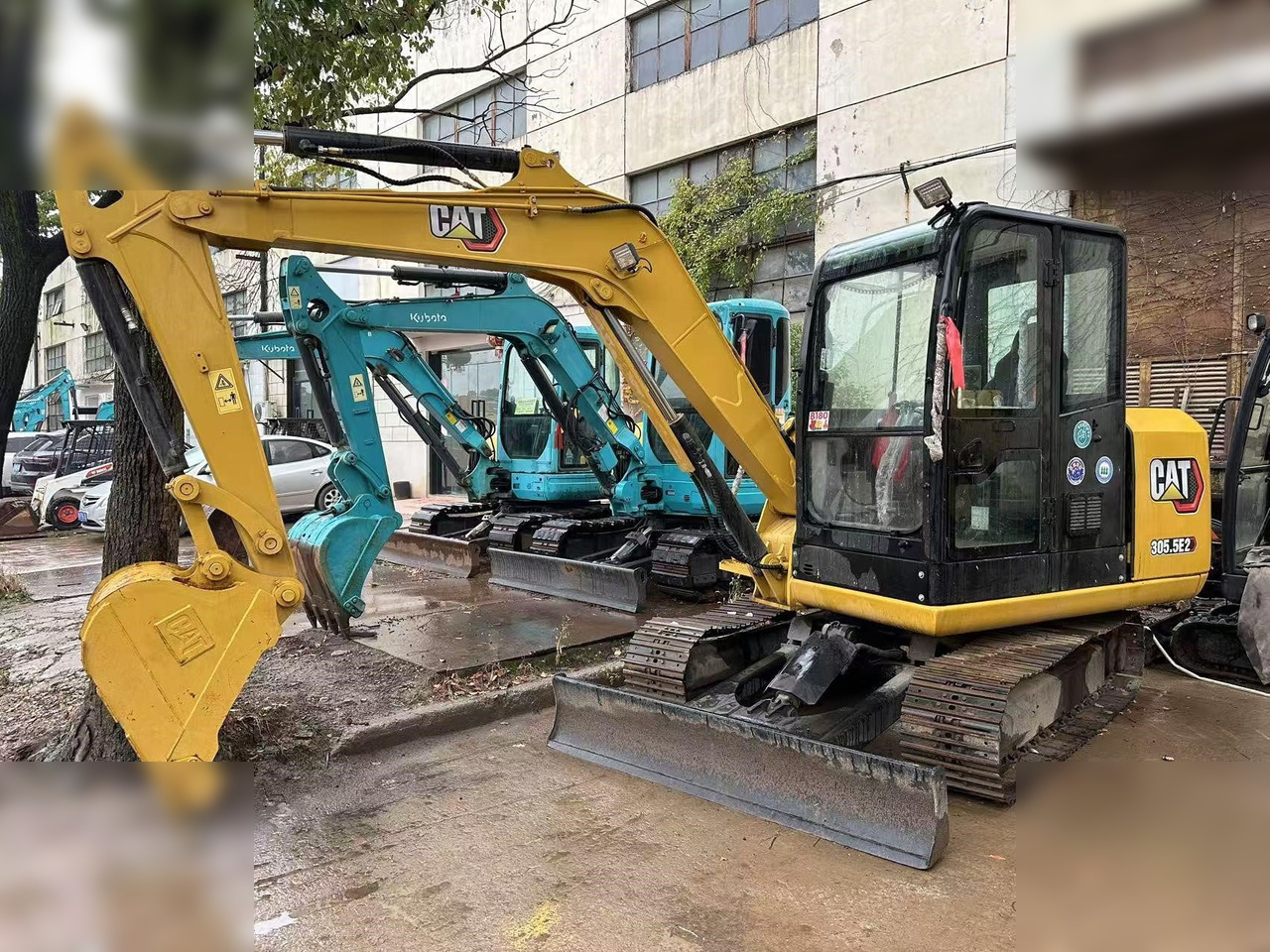 CATERPILLAR 305.5E2 - Mini rýpadlo: obrázek 2 CATERPILLAR 305.5E2 - Mini rýpadlo: obrázek 2