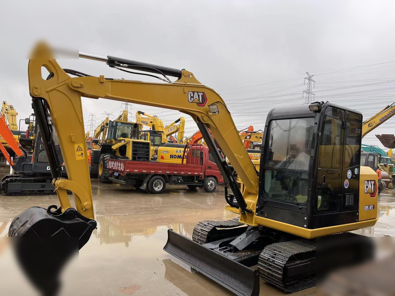 CATERPILLAR 305.5E2 - Mini rýpadlo: obrázek 4 CATERPILLAR 305.5E2 - Mini rýpadlo: obrázek 4