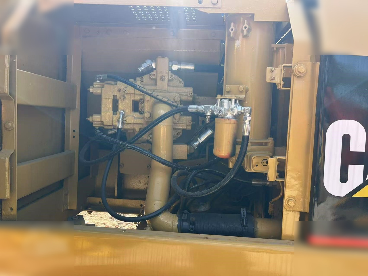 CATERPILLAR 320BL - Pásové rýpadlo: obrázek 5 CATERPILLAR 320BL - Pásové rýpadlo: obrázek 5