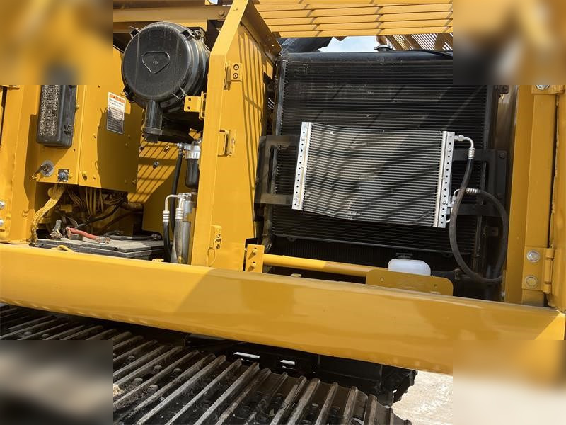 CATERPILLAR 320C - Pásové rýpadlo: obrázek 5 CATERPILLAR 320C - Pásové rýpadlo: obrázek 5