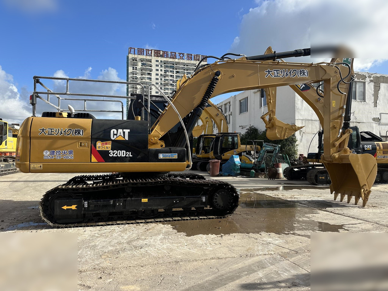 CATERPILLAR 320D - Pásové rýpadlo: obrázek 1 CATERPILLAR 320D - Pásové rýpadlo: obrázek 1