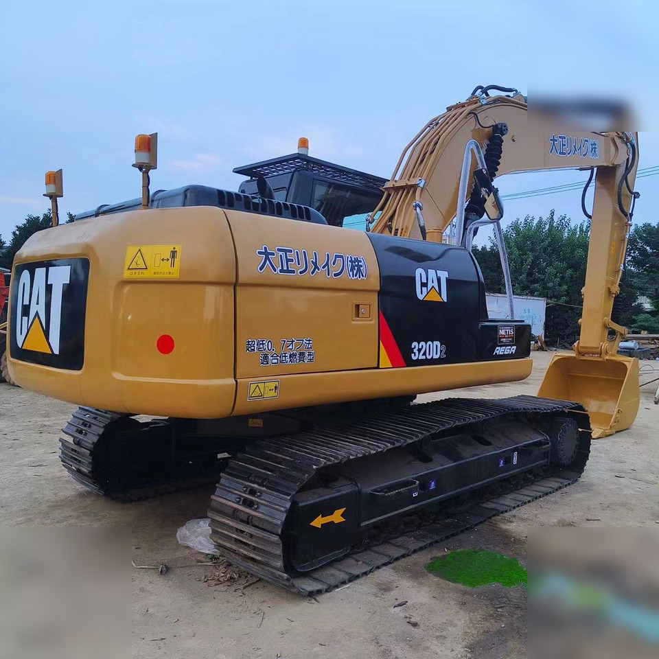 CATERPILLAR 320D2 - Pásové rýpadlo: obrázek 3 CATERPILLAR 320D2 - Pásové rýpadlo: obrázek 3