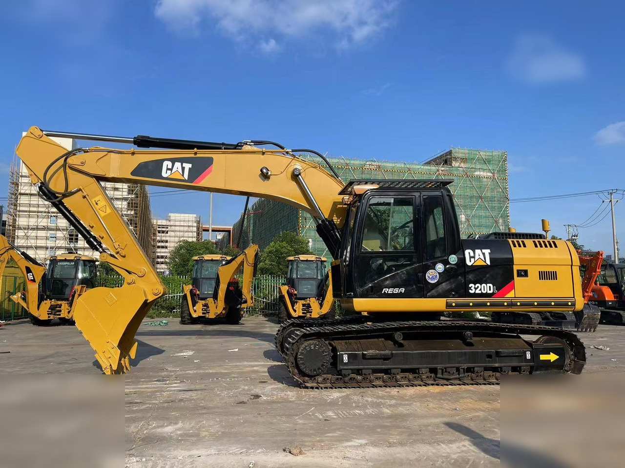 CATERPILLAR 320DL - Pásové rýpadlo: obrázek 1 CATERPILLAR 320DL - Pásové rýpadlo: obrázek 1