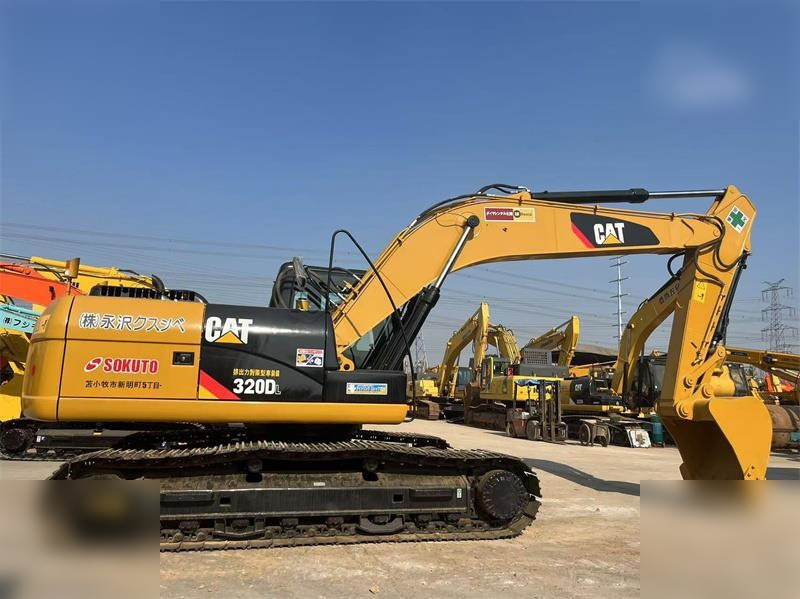 CATERPILLAR 320DL - Pásové rýpadlo: obrázek 3 CATERPILLAR 320DL - Pásové rýpadlo: obrázek 3