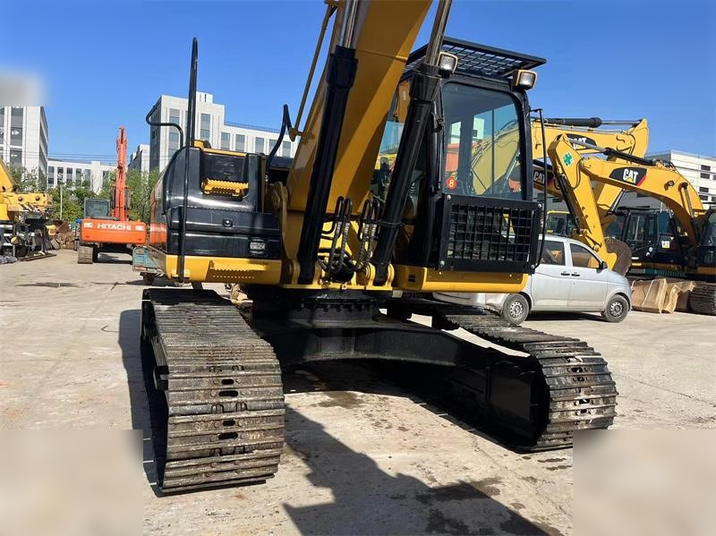 CATERPILLAR 324DL - Pásové rýpadlo: obrázek 4 CATERPILLAR 324DL - Pásové rýpadlo: obrázek 4