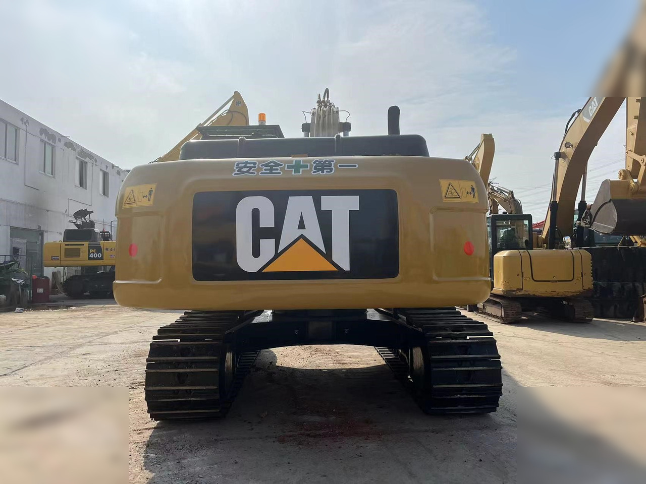 CATERPILLAR 325DL - Pásové rýpadlo: obrázek 4 CATERPILLAR 325DL - Pásové rýpadlo: obrázek 4