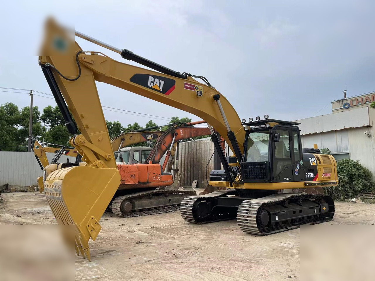 CATERPILLAR 325DL - Pásové rýpadlo: obrázek 2 CATERPILLAR 325DL - Pásové rýpadlo: obrázek 2