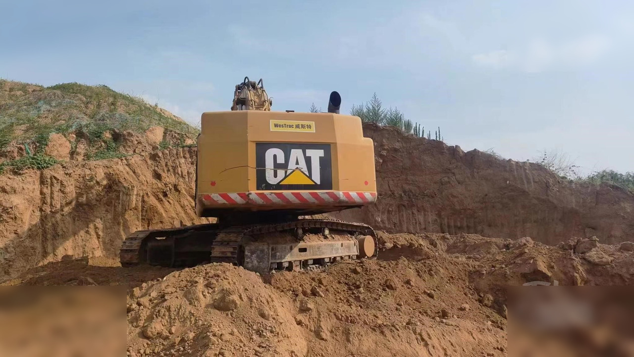 CATERPILLAR 349D2 - Pásové rýpadlo: obrázek 4 CATERPILLAR 349D2 - Pásové rýpadlo: obrázek 4