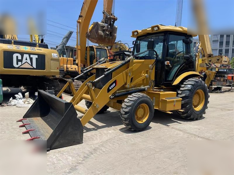 CATERPILLAR 420F - Rýpadlo-nakladač: obrázek 1 CATERPILLAR 420F - Rýpadlo-nakladač: obrázek 1