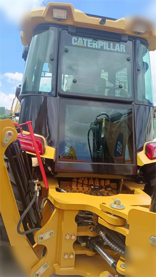 CATERPILLAR 430F - Rýpadlo-nakladač: obrázek 5 CATERPILLAR 430F - Rýpadlo-nakladač: obrázek 5