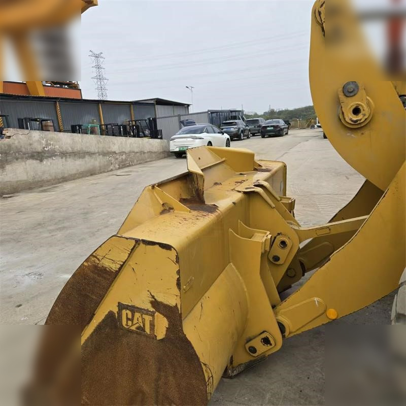 Kolový nakladač CATERPILLAR 924K: obrázek 8