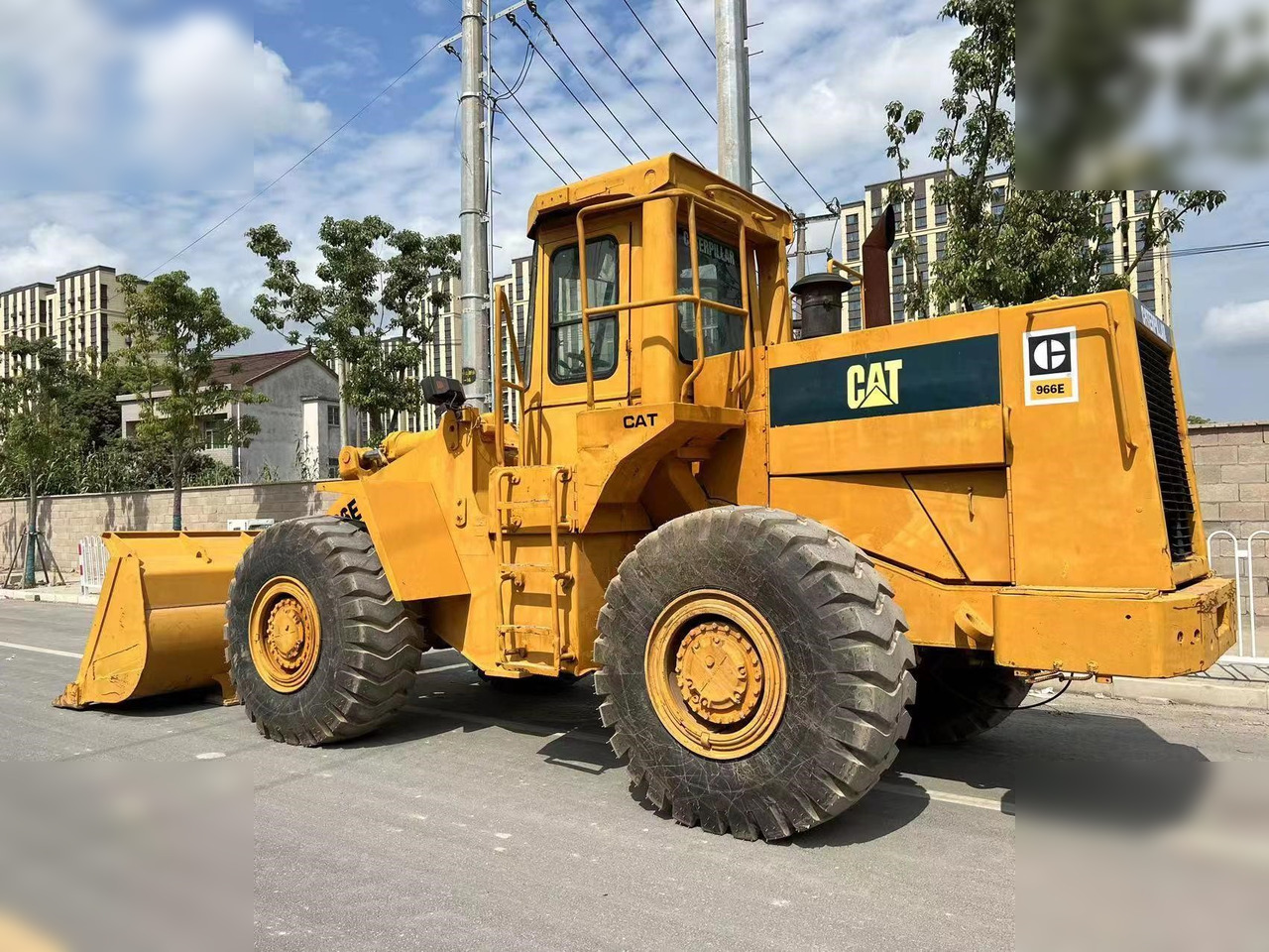 CATERPILLAR 966E - Kolový nakladač: obrázek 2 CATERPILLAR 966E - Kolový nakladač: obrázek 2