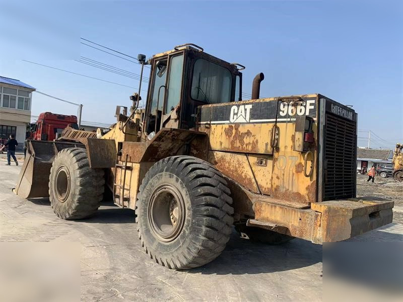 CATERPILLAR 966F - Kolový nakladač: obrázek 2 CATERPILLAR 966F - Kolový nakladač: obrázek 2
