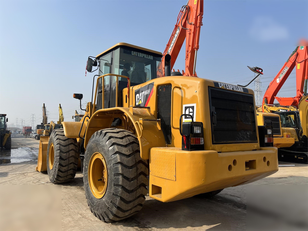 CATERPILLAR 966H - Kolový nakladač: obrázek 2 CATERPILLAR 966H - Kolový nakladač: obrázek 2