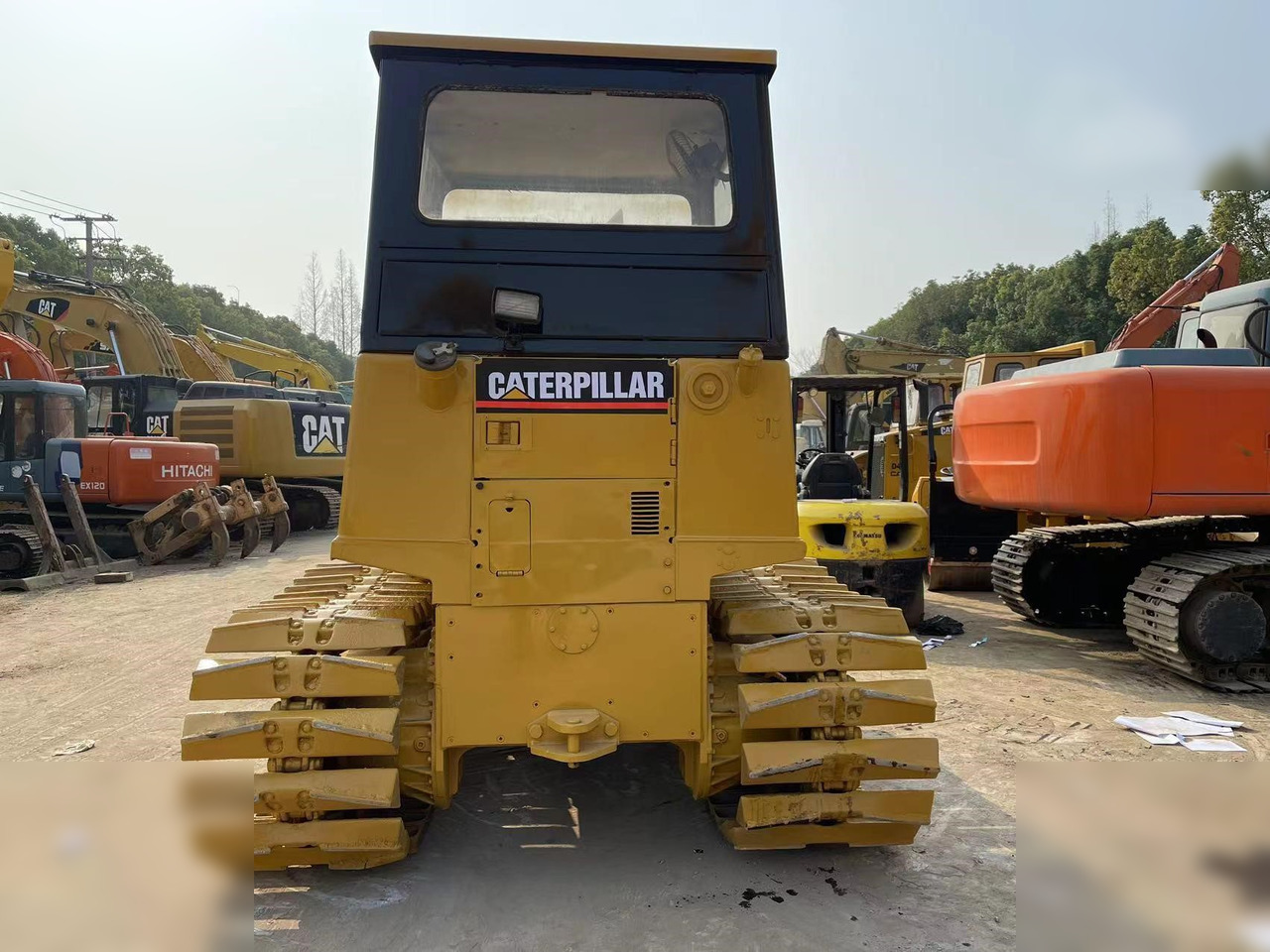CATERPILLAR D4C - Buldozer: obrázek 3 CATERPILLAR D4C - Buldozer: obrázek 3