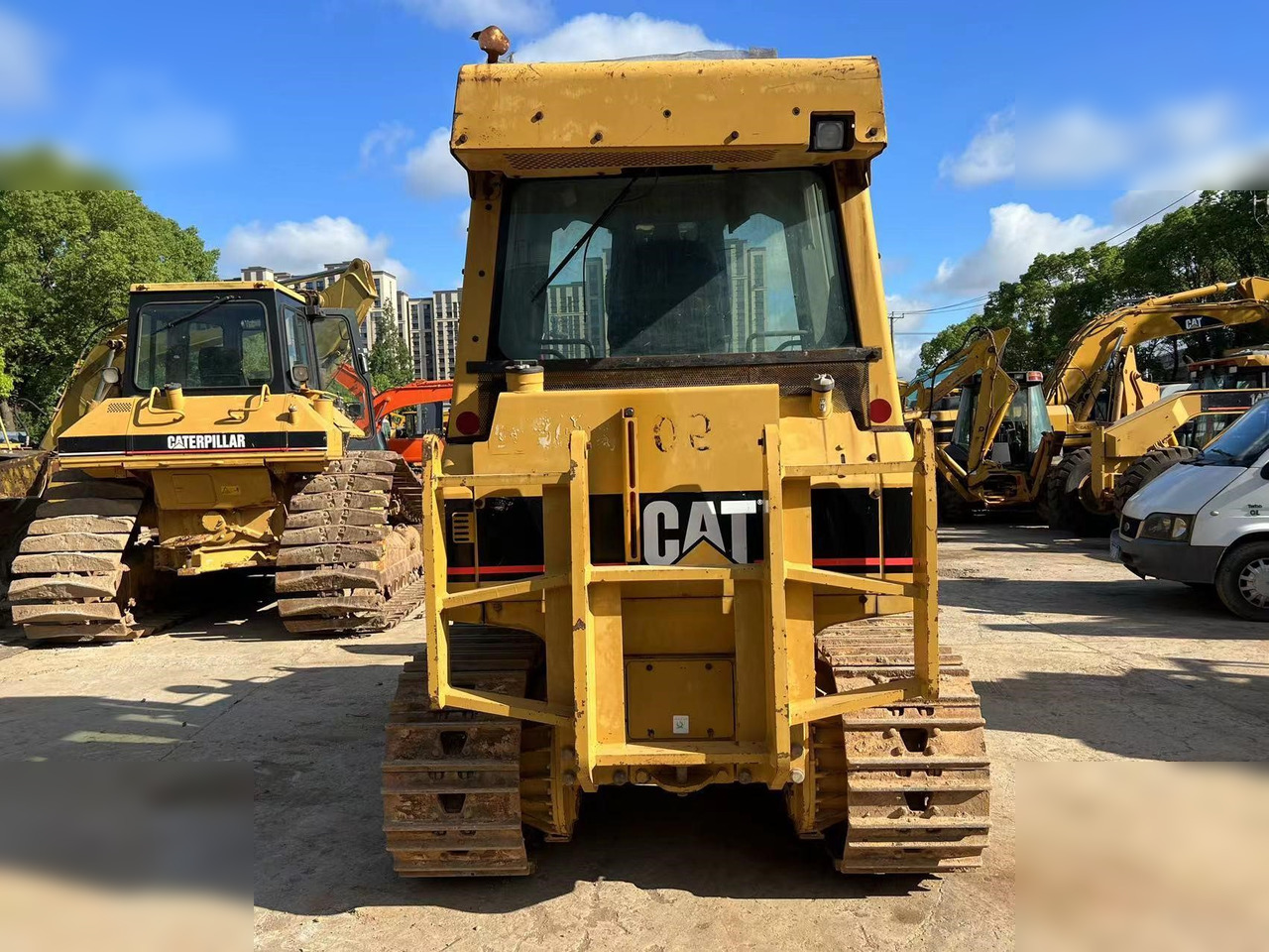CATERPILLAR D5G XL - Buldozer: obrázek 4 CATERPILLAR D5G XL - Buldozer: obrázek 4