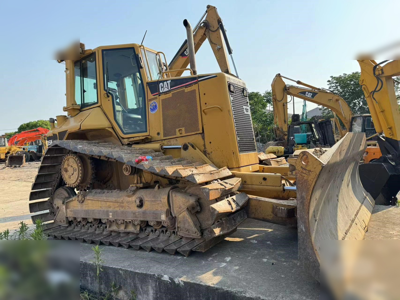CATERPILLAR D5N - Buldozer: obrázek 3 CATERPILLAR D5N - Buldozer: obrázek 3