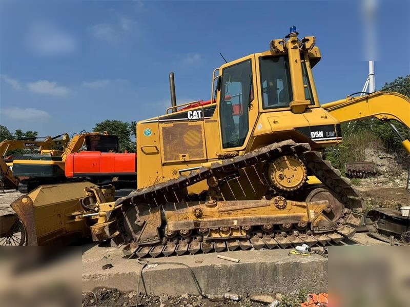 CATERPILLAR D5N - Buldozer: obrázek 5 CATERPILLAR D5N - Buldozer: obrázek 5