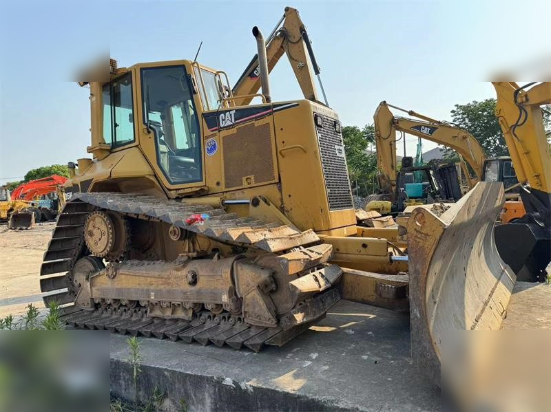 CATERPILLAR D5N - Buldozer: obrázek 3 CATERPILLAR D5N - Buldozer: obrázek 3