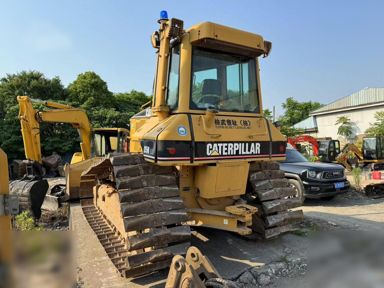 CATERPILLAR D5N - Buldozer: obrázek 4 CATERPILLAR D5N - Buldozer: obrázek 4