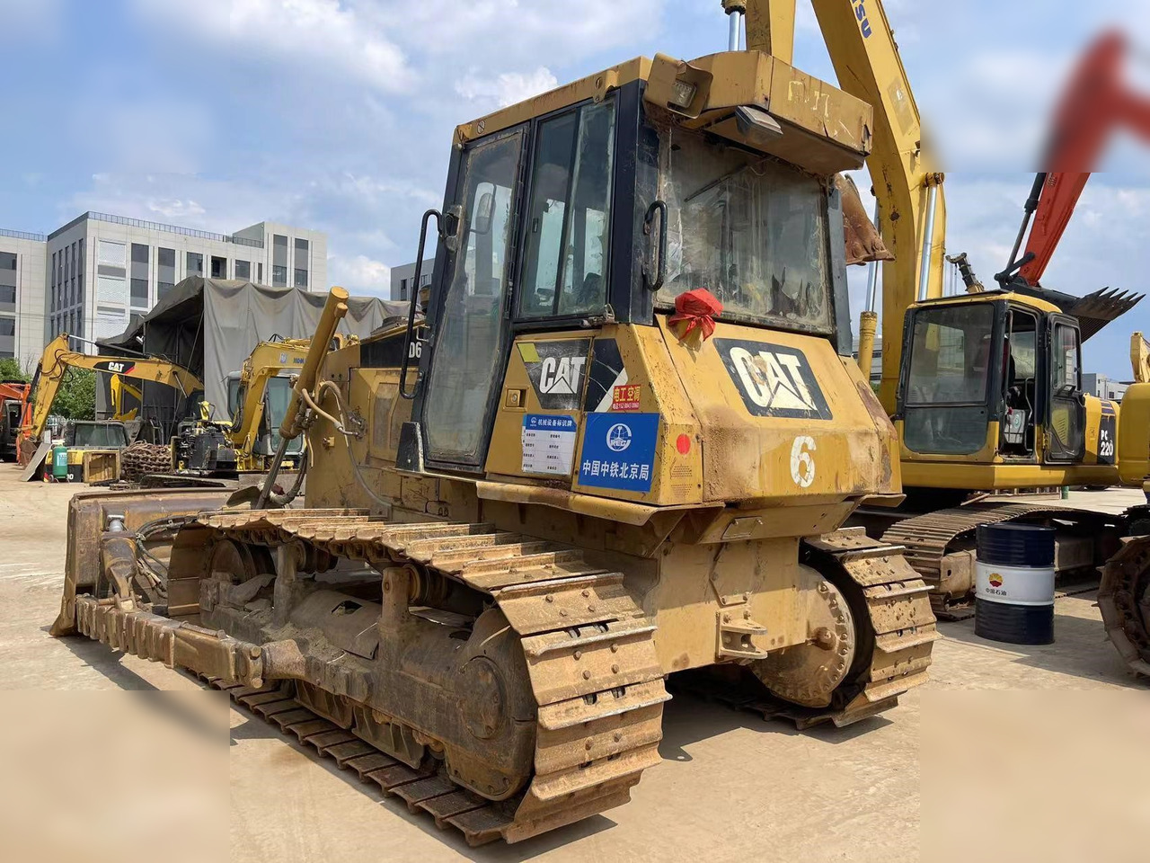 CATERPILLAR D6G - Buldozer: obrázek 4 CATERPILLAR D6G - Buldozer: obrázek 4