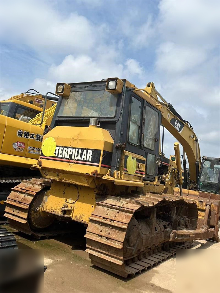 CATERPILLAR D6G - Buldozer: obrázek 4 CATERPILLAR D6G - Buldozer: obrázek 4