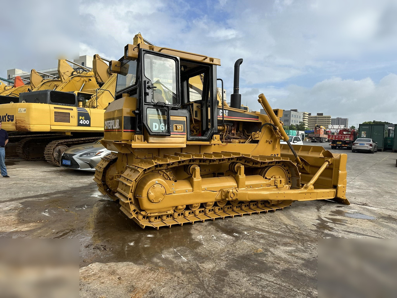 CATERPILLAR D6G - Buldozer: obrázek 2 CATERPILLAR D6G - Buldozer: obrázek 2