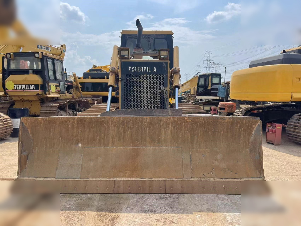 CATERPILLAR D6G - Buldozer: obrázek 5 CATERPILLAR D6G - Buldozer: obrázek 5